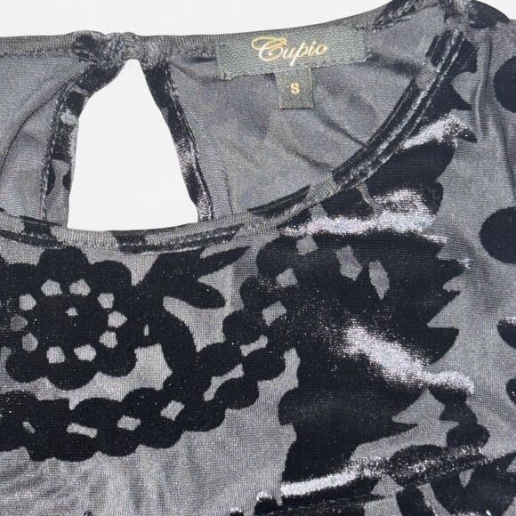 Black Sheer Lace Sleeveless Blouse with Keyhole Back (Size Small) - Picture 3 of 8